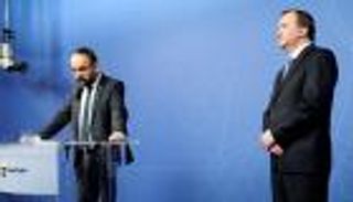 وزير سويدي من أصول تركية يستقيل لاتهامه بمعاداة السامية
