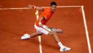 ديوكوفيتش يرحب بالضغوط قبل رولان جاروس