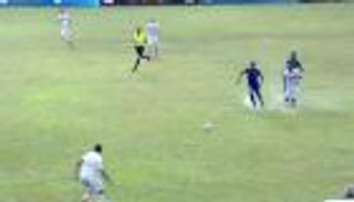 شاهد.. حكم الزمالك وإنيمبا يصر على إقامة اللقاء في بركة مياه