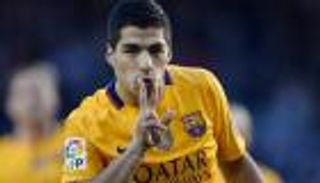 بالفيديو.. سباعية تدخل سواريز تاريخ الليجا