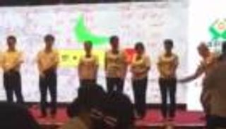 بالصور.. بنك صيني يعاقب موظفيه بـ