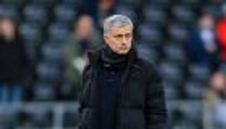 "مذبحة" مورينيو في مانشستر يونايتد تهدد 9 لاعبين