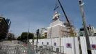 بعد 29 عامًا على إزالته.. تمثال بورقيبة يعود إلى مكانه