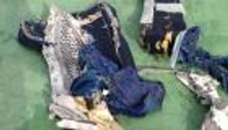 تضارب بشأن انفجار على متن الطائرة المصرية قبل سقوطها