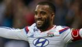 عرض ضخم من توتنهام لضم وصيف إبراهيموفيتش