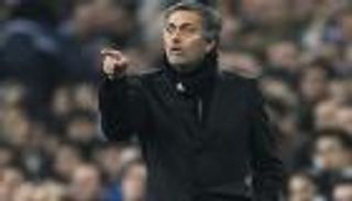 بيتر شمايكل: مورينيو فعل أشياء لا تنتمي ليونايتد