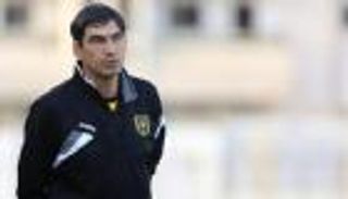 بيتوركا يؤدب "المتمردين" في اتحاد جدة بطريقة خاصة