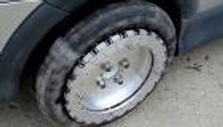 بالفيديو.. إطارات سحرية لا تدور.. لكن سيارتك تتحرك في كل الاتجاهات