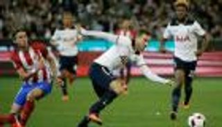 بالفيديو.. تسديدة من ثنائي توتنهام على طريقة كابتن ماجد