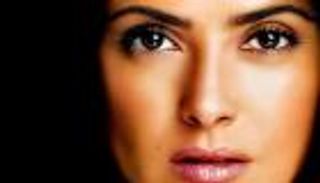 سلمى حايك تحذر الأطفال من الـ"آى باد" لهذه الأسباب