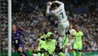 بالفيديو.. رونالدو لاعب "كرة سلة" أمام السيتي