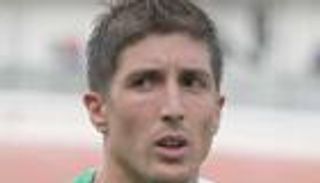 زرداب يصر على قيادة بجاية في الموقعة الإفريقية قبل الرحيل