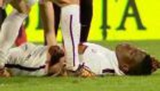 ضعف الإسعافات الأولية يقلق "رابطة المحترفين" بعد وفاة إيكينج