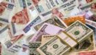 الدولار يواصل الهبوط في السوق السوداء ويصل لـ9.25 جنيه مصري