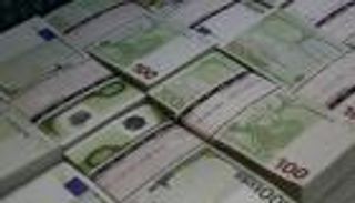 العملة الأوروبية تتراجع 1%