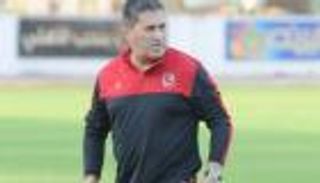 الأهلي المصري ينفي مفاوضات مدربه مع بني ياس الإماراتي
