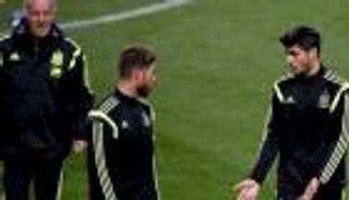 ردود فعل متباينة في معسكر إسبانيا تجاه موقعة إيطاليا