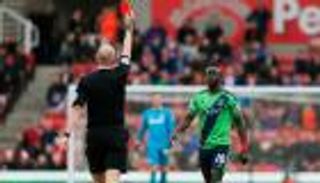 ساوثامبتون يطعن على طرد مهاجمه