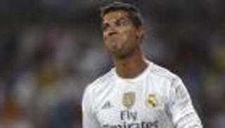 شاهد.. إهانة رونالدو في تأبين كرويف