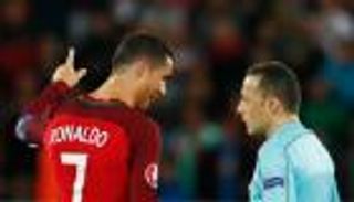 رونالدو غاضب بعد التعادل والبرتغال تلوم ِأسلوب أيسلندا