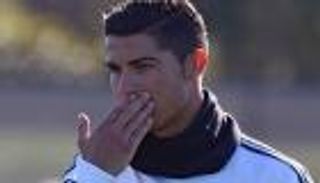 رونالدو يعرف سر  ركلة جزاء 