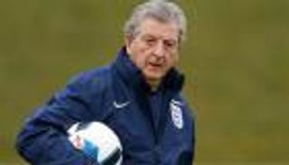 مدرب إنجلترا يساوي 16 من مدربي منتخبات يورو 2016 أجرًا