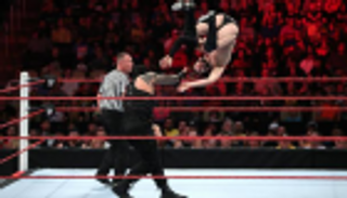 بالور يضرب موعدا مع روليز على لقب بطل WWE العالمي