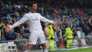 بالفيديو.. ثلاثية رونالدو في فولفسبورج تمنحه 4 أرقام جديدة