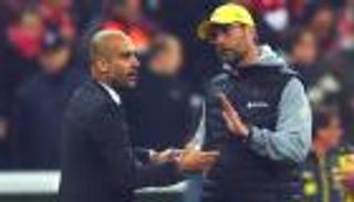 كلوب يحذر غوارديولا من ضغط المباريات والطقس في إنجلترا