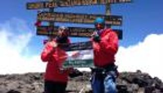 سهيل النشاش..أول كفيف عربي تسلق أعلى قمة في إفريقيا