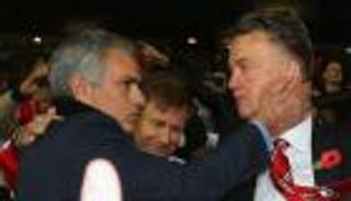 فان جال يفكر في الرحيل عن يونايتد