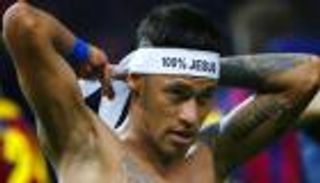 فيديو : شعار نيمار الديني يشعل أزمة في الفيفا