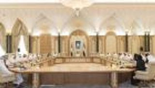 مجلس الوزراء الإماراتي يعقد أولى جلساته بتشكيلته الجديدة