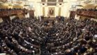 برلمان مصر يحذر من