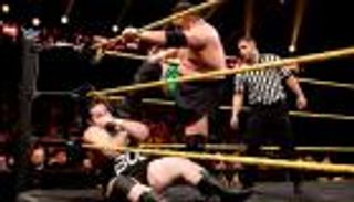 بالفيديو.. اشتباك عنيف بين بالور وجو قبل النزال على لقب  NXT