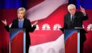 ساندرز يسعى للحاق بكلينتون في انتخابات الديمقراطيين رغم تفوقها