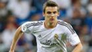 ملقا ينجح في استعارة مدافع ريال مدريد الشاب