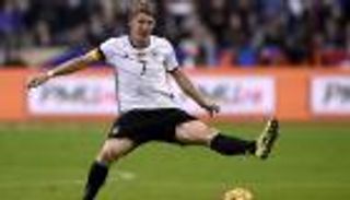 شفاينشتايجر يغيب عن مباراتي إنجلترا وإيطاليا الوديتين للإصابة