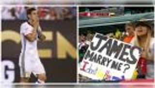 مشجعة كولومبية تطلب الزواج من جيمس رودريجيز