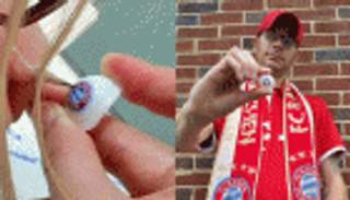 حب البايرن يدفع مشجع إلى رسم الشعار على عينه