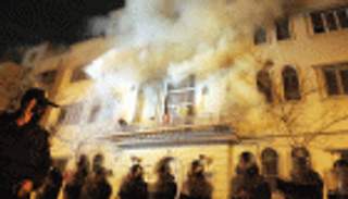 إرجاء محاكمة المتهمين بمهاجمة السفارة السعودية في إيران للثلاثاء