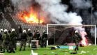 اليونان يتجنب الإيقاف الدولي بعد إعادة بطولة الكأس