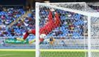 مناد يتهم شورمان بـ"تحطيم" حارس مرمى الجزائر