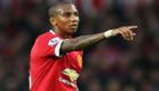 يانج: "روح الفريق" قادرة على إعادة مانشستر يونايتد للانتصارات 