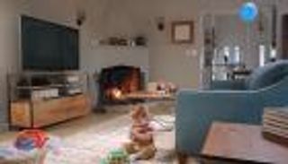 11 خطرا في هذه الصورة ربما تؤذي الطفل.. حاول اكتشافها