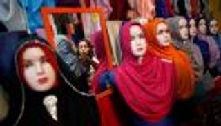 بالصور.. استعدادات المسلمين حول العالم لعيد الفطر