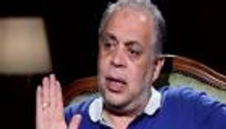 نقيب الممثلين المصريين: لا مكان للعاريات في النقابة