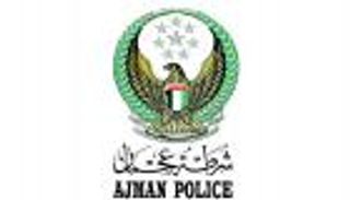 وفاة اثنين إثر اصطدام سيارة بواجهة مطعم في عجمان