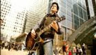 شاروخان يتبرع لضحايا فيضانات الهند: صلوا من أجلهم