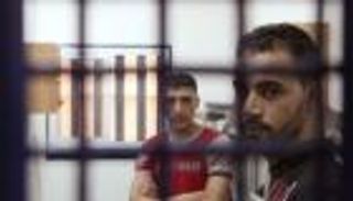 4 آلاف أسير فلسطيني يُضربون عن الطعام تضامنًا مع زملائهم في